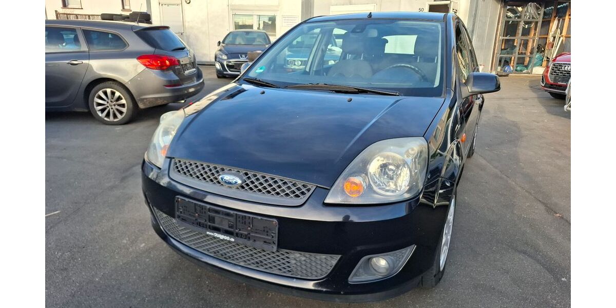Ford Fiesta 177.000 km 2.290 &euro; Paderborn 33100