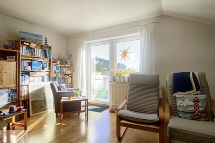2-Zimmer-Dachgeschoßwohnung mit Balkon & Tiefgaragenstellplatz – ruhig und gut gelegen