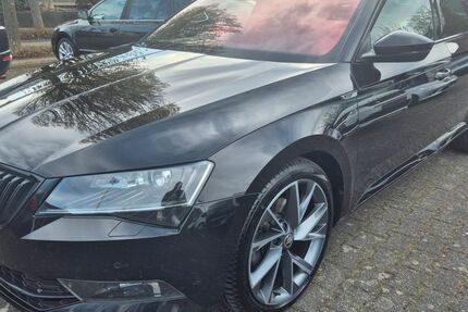 Skoda Superb 177.000 km 18.990 &euro; Detmold 32756