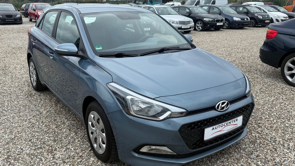 Hyundai i20 110.000 km 7.400 &euro; Paderborn 33106