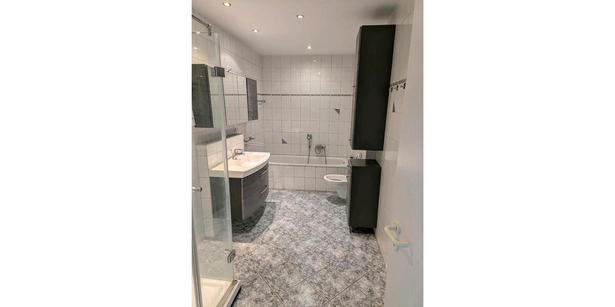 Etagenwohnung Schloß Holte-Stukenbrock Stukenbrock - 3 Zimmer, 95 m&sup2;, 1.150&euro; | Angebot:25142084