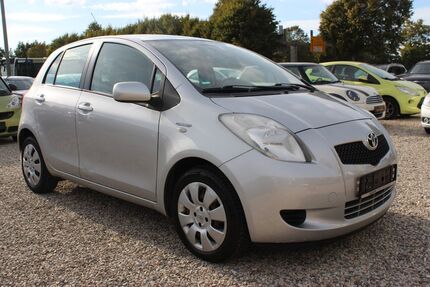 Toyota Yaris 204.290 km 2.900 € Paderborn 33106