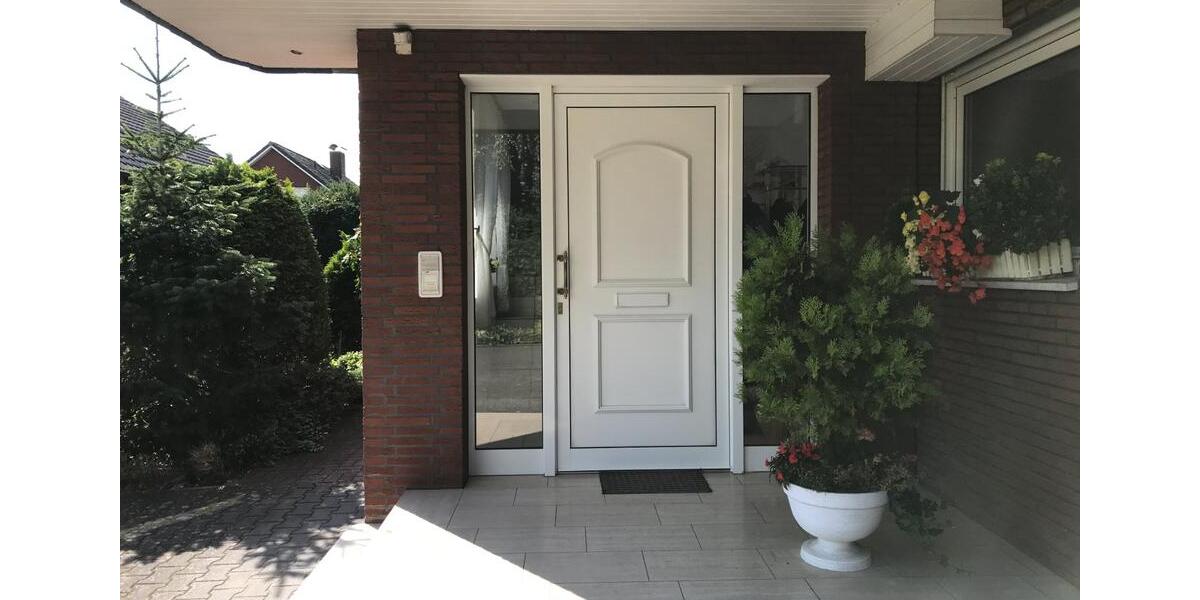 Dachgeschoßwohnung Verl - 3.5 Zimmer, 139 m&sup2;, 1.200&euro; | Angebot:25162081