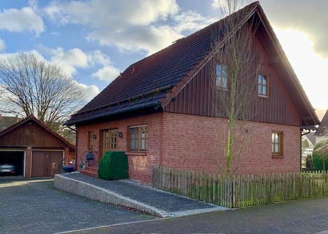 Haus zum Kaufen in Marsberg 385.000 € 172 m²