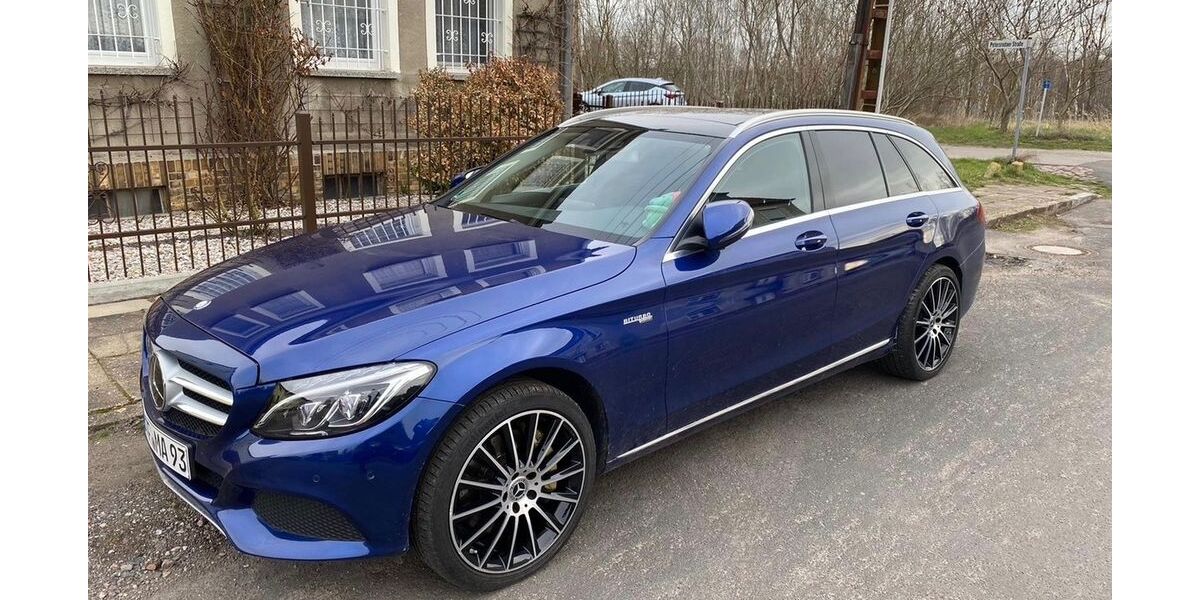 Mercedes-Benz C 400 106.000 km 26.200 &euro; Nieheim 33039