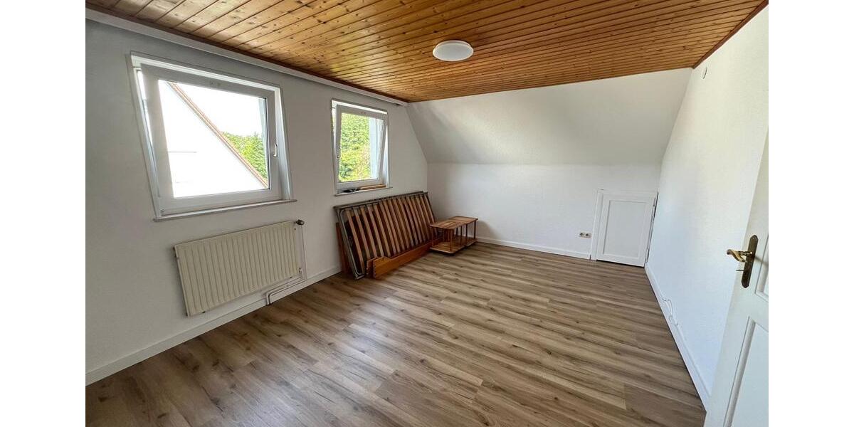 Dachgeschoßwohnung Horn-Bad Meinberg Bad Meinberg - 2 Zimmer, 50 m&sup2;, 500&euro; | Angebot:26670859