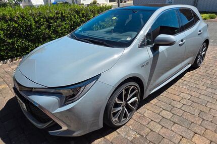 Toyota Corolla 96.000 km 21.600 &euro; Borchen 33178