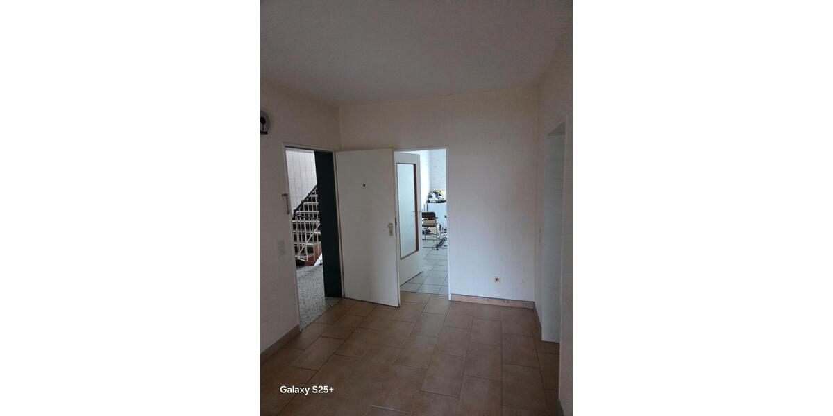 Erdgeschoßwohnung Paderborn - 3 Zimmer, 83 m&sup2;, 706&euro; | Angebot:27540229