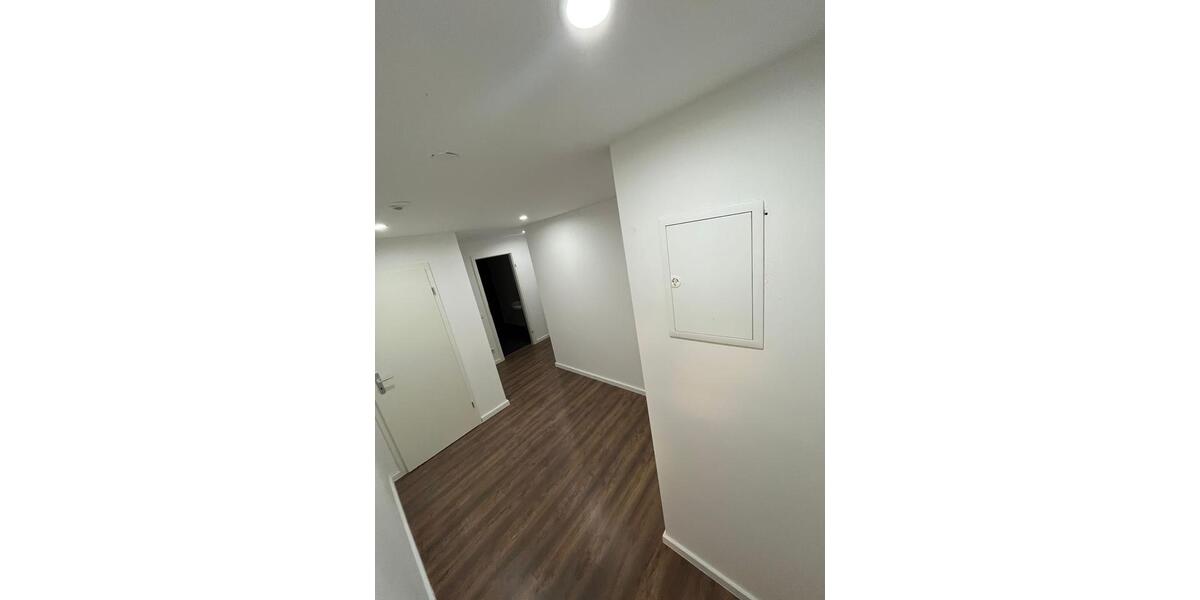 Erdgeschoßwohnung Nieheim - 4 Zimmer, 90 m&sup2;, 670&euro; | Angebot:27626214