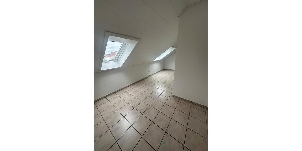 Dachgeschoßwohnung Paderborn - 1 Zimmer, 26 m&sup2;, 336&euro; | Angebot:25782621