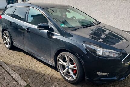 Ford Focus 91.000 km 10.499 € Lage 32791