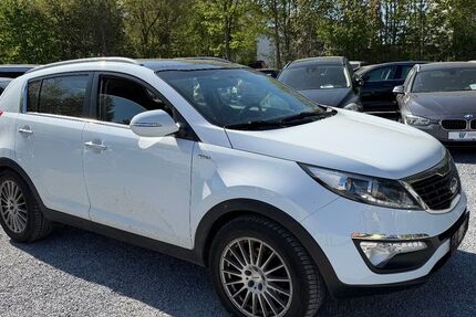 Kia Sportage 155.000 km 9.499 &euro; Detmold 32758