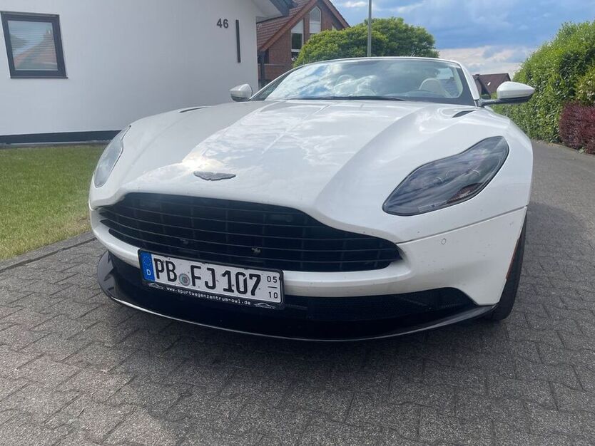 DB11