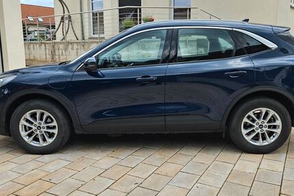 Ford Kuga 64.000 km 21.300 &euro; Altenbeken - Schwaney 33184