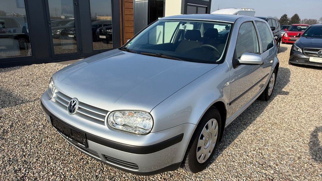 VW Golf 110.000 km 3.990 &euro; Paderborn 33106