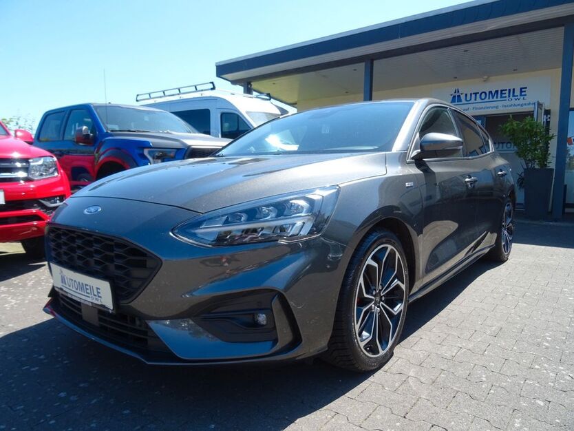 Ford Focus 59.000 km 17.690 € OERLINGHAUSEN 33813