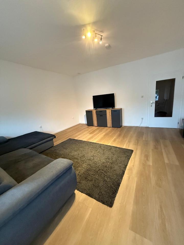 Zentral gelegene 2-Zimmer-Dachgeschosswohnung zimmer