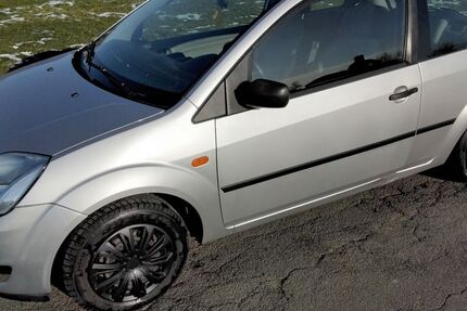 Ford Fiesta 101.000 km 1.985 &euro; Willebadessen 34439