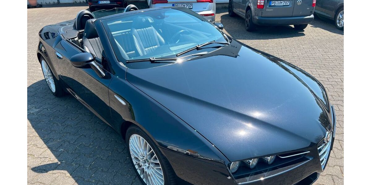 Alfa Romeo Spider 124.000 km 12.999 &euro; Paderborn 33106