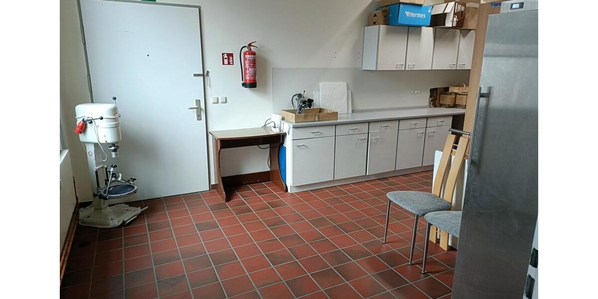Laden, Geschäftsräume zu vermieten ca. 145m² am Fachmarkzenrum zimmer