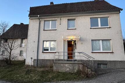 Haus Brakel - 9 Zimmer, 290 m&sup2;, 100.000&euro; | Angebot:25299490