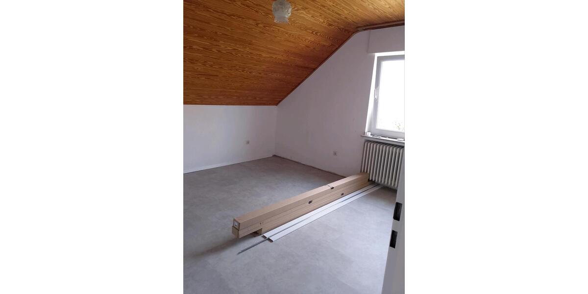 Dachgeschoßwohnung Borchen - 3 Zimmer, 75 m&sup2;, 570&euro; | Angebot:26413531