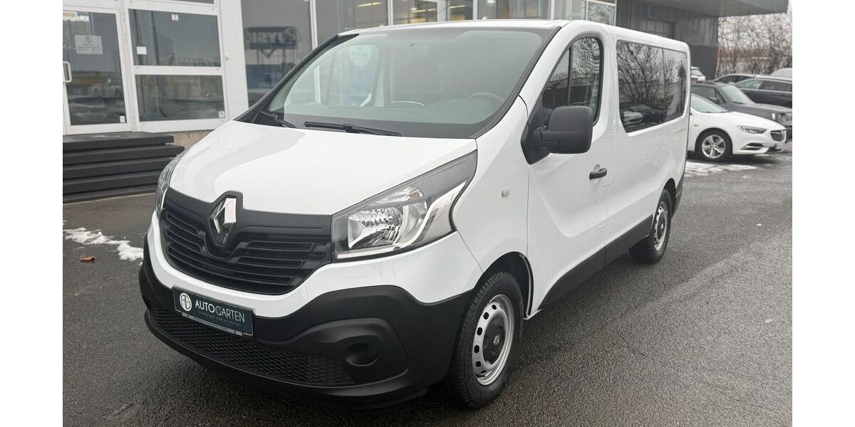 Renault Trafic 67.000 km 21.950 &euro; Paderborn 33106