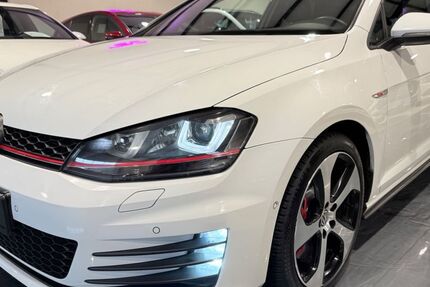 VW Golf 134.879 km 14.990 &euro; Paderborn 33102