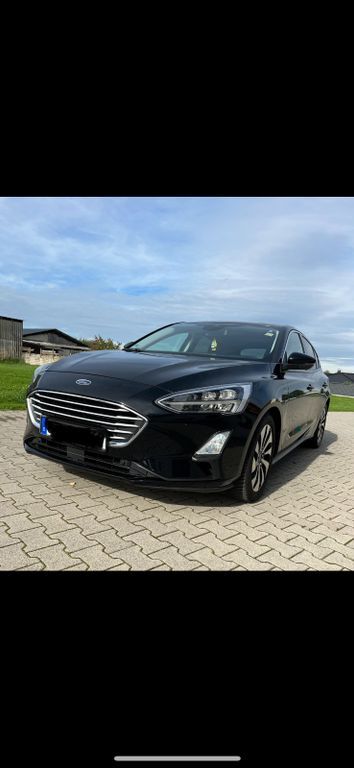 Ford Focus 102.000 km 9.700 € Schloß Holte-Stukenbrock 33758