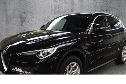 Alfa Romeo Stelvio 51.500 km 27.450 &euro; Paderborn 33100