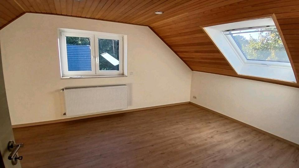 Dachgeschoßwohnung Schloß Holte-Stukenbrock Stukenbrock - 2 Zimmer, 50 m&sup2;, 550&euro; | Angebot:26669668