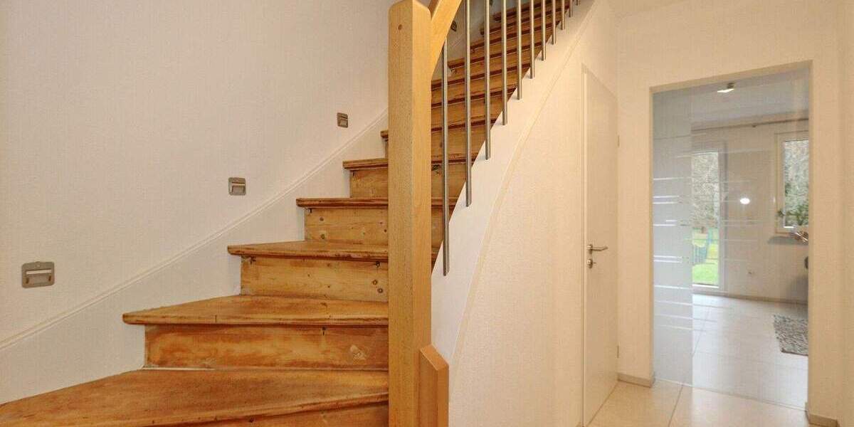 Reihenmittelhaus Marsberg / Niedermarsberg Niedermarsberg - 4 Zimmer, 80 m&sup2;, 160.000&euro; | Angebot:25701939