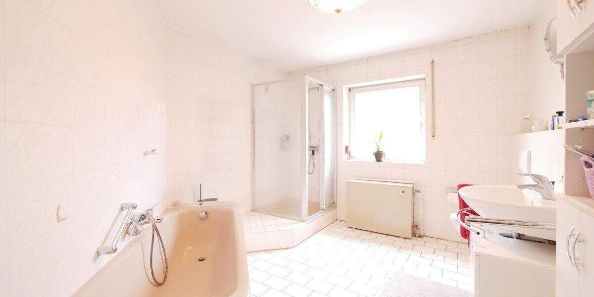 Doppelhaushälfte mit Garten und Potenzial in gefragtem Paderborn-Elsen 5 zimmer