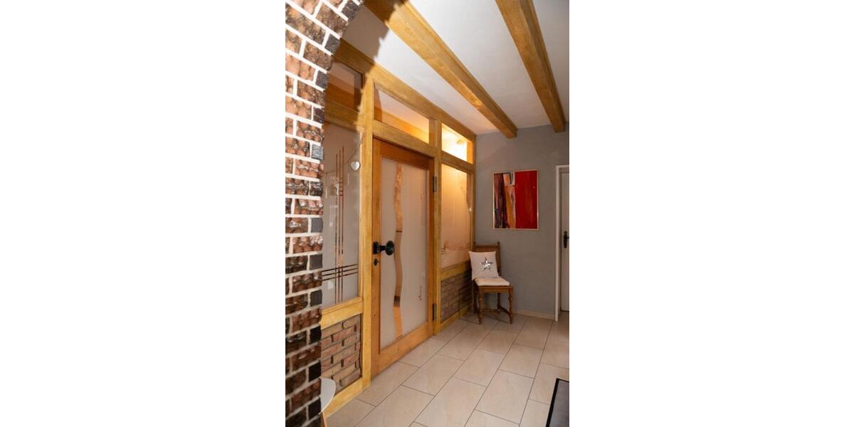 Einfamilienhaus Bad Wünnenberg - 14 Zimmer, 330 m&sup2;, 420.000&euro; | Angebot:24292514