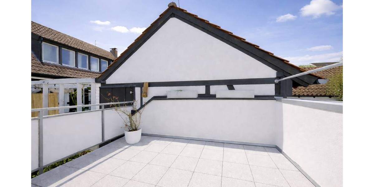 Etagenwohnung Detmold Innenstadt - 2 Zimmer, 93 m&sup2;, 199.000&euro; | Angebot:26093789