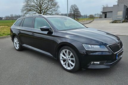 Skoda Superb 149.000 km 14.990 € Lage 32791