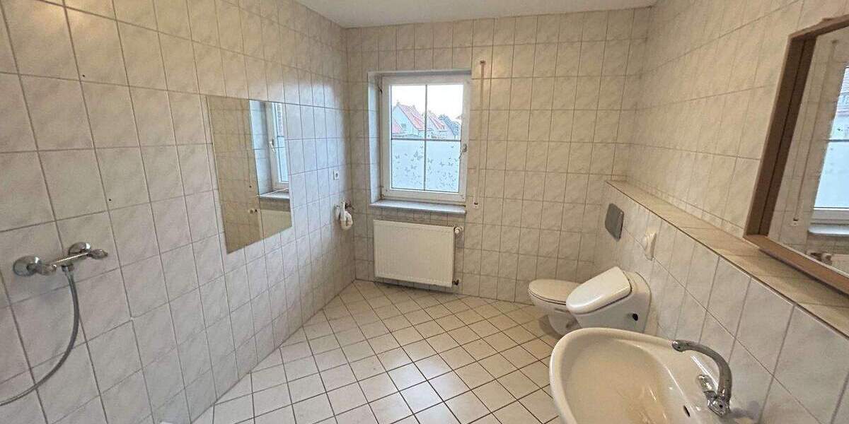 Mehrfamilienhaus, Wohnhaus Marsberg-Essentho Essentho - 1 Zimmer, 418 m&sup2;, 385.000&euro; | Angebot:25673395