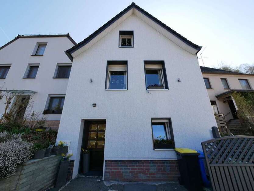 Haus zum Kaufen in Altenbeken 139.000 € 99.3 m²