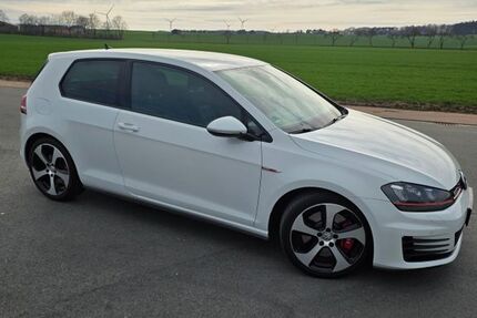 VW Golf 146.944 km 12.499 &euro; Brakel 33034