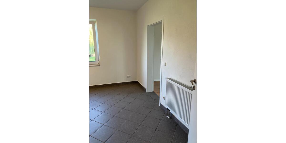 Einfamilienhaus Salzkotten - 4 Zimmer, 110 m&sup2;, 1.320&euro; | Angebot:27615019