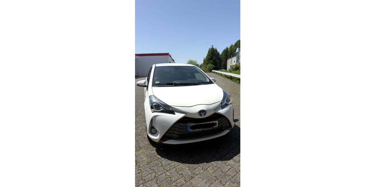 Toyota Yaris 91.000 km 15.500 &euro; Bad Lippspringe 33175