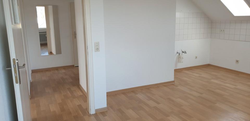 Dachgeschoßwohnung Paderborn - 3 Zimmer, 55 m&sup2;, 540&euro; | Angebot:26674360