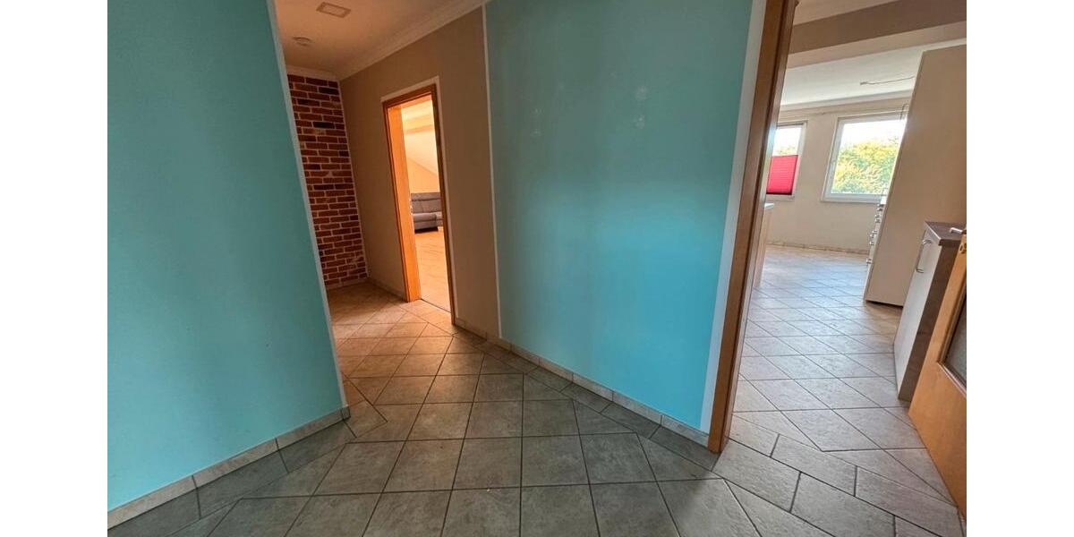 Dachgeschoßwohnung Altenbeken - 4 Zimmer, 118 m&sup2;, 980&euro; | Angebot:26639581