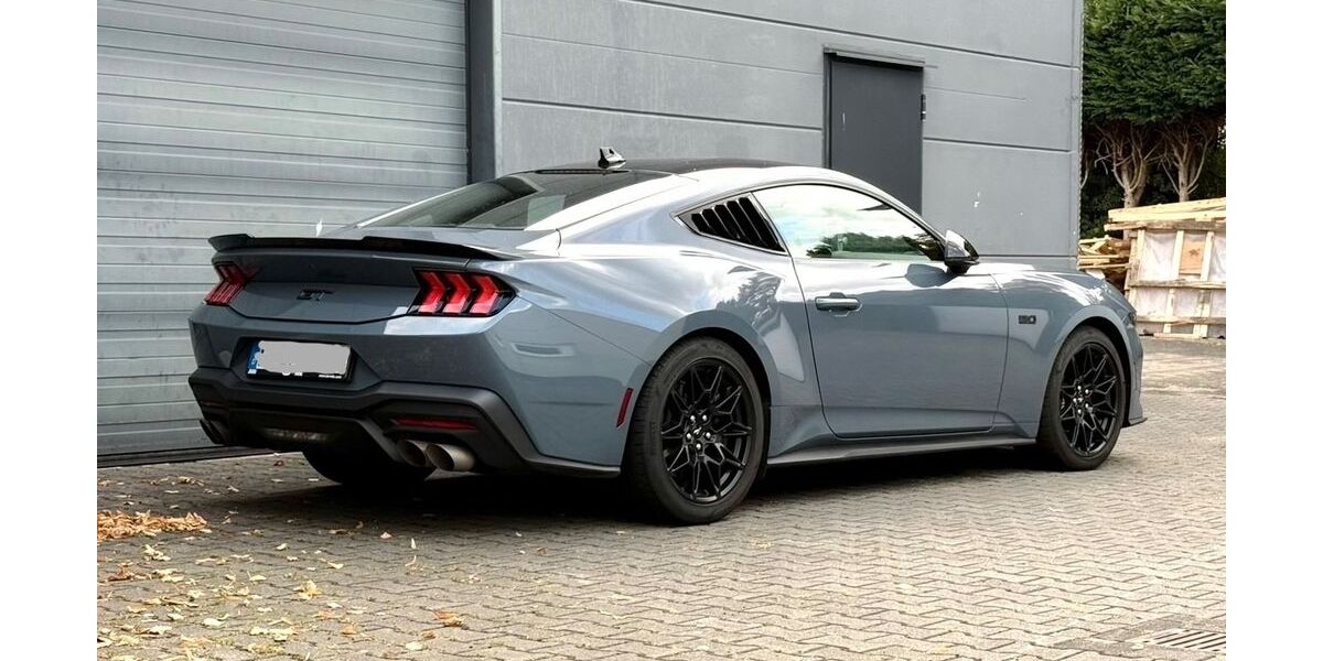 Ford Mustang 37.000 km 49.900 &euro; Lippstadt 59557