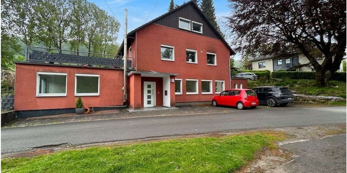 Einfamilienhaus Altenbeken - 12 Zimmer, 330 m&sup2;, 499.000&euro; | Angebot:26693901