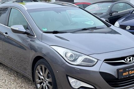 Hyundai i40 178.000 km 9.450 &euro; Paderborn 33106