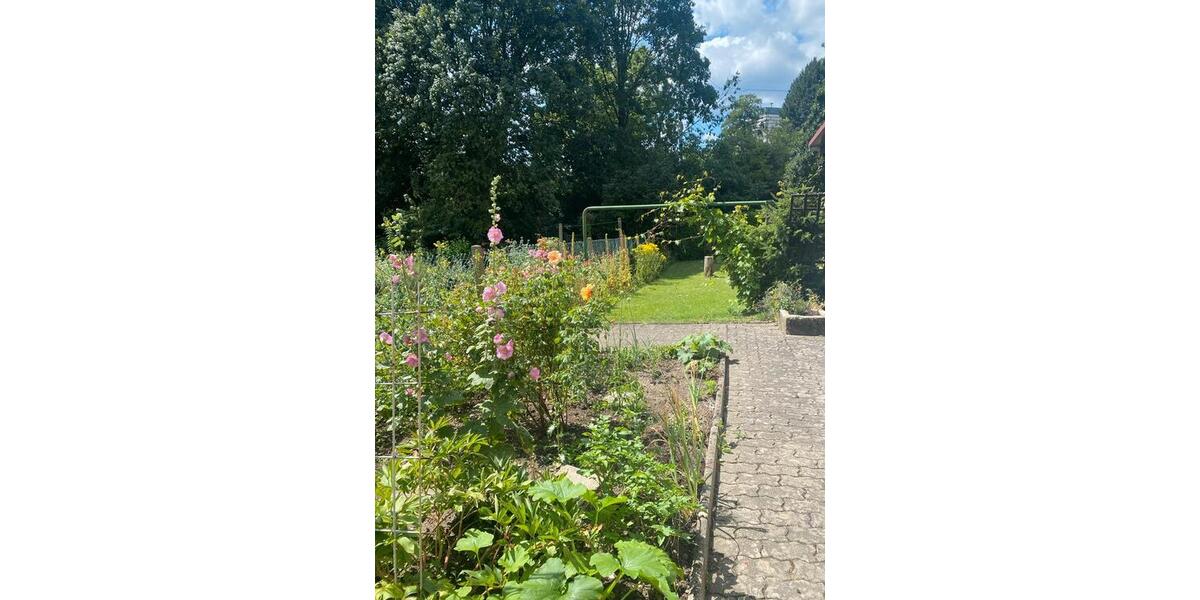 Reihenhaus Detmold - 8 Zimmer, 175 m&sup2;, 395.000&euro; | Angebot:26624358