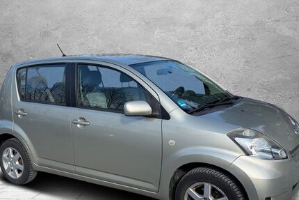 Daihatsu Sirion 107.000 km 2.499 &euro; Detmold 32758
