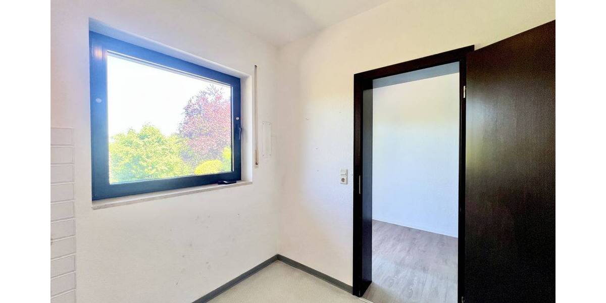 Etagenwohnung Detmold Innenstadt - 3 Zimmer, 75 m&sup2;, 175.000&euro; | Angebot:26909857