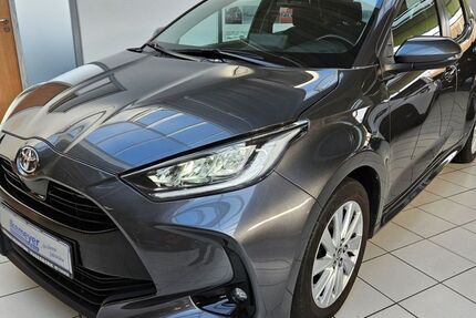 Toyota Yaris 6.820 km 19.890 &euro; Paderborn 33104